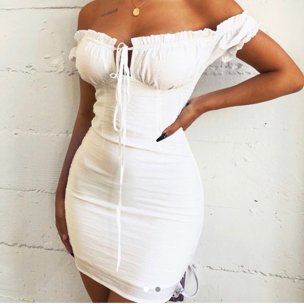 Pots dash white off the shoulder dress
